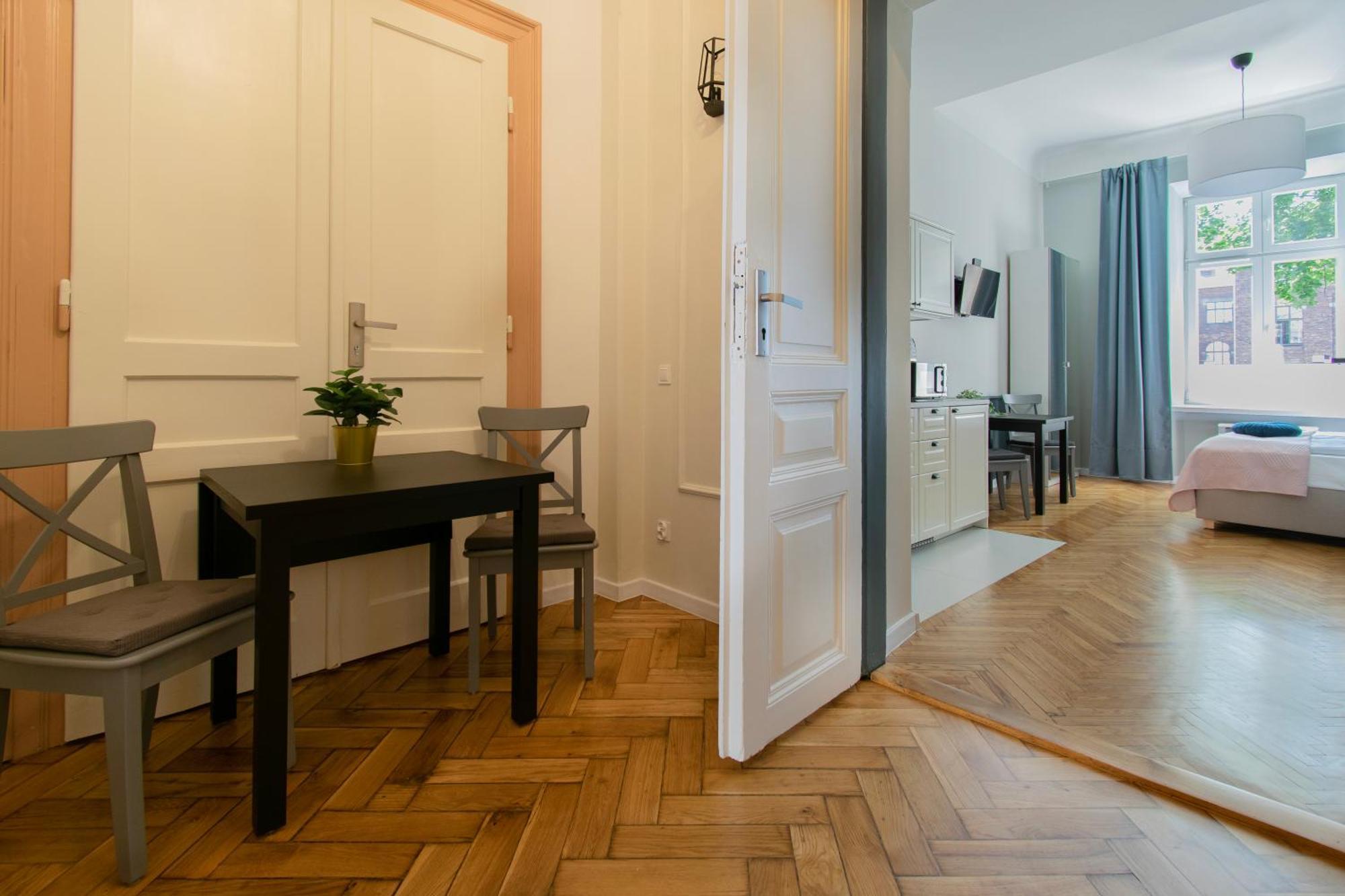 Modern Pilsudskiego Street Cracovia